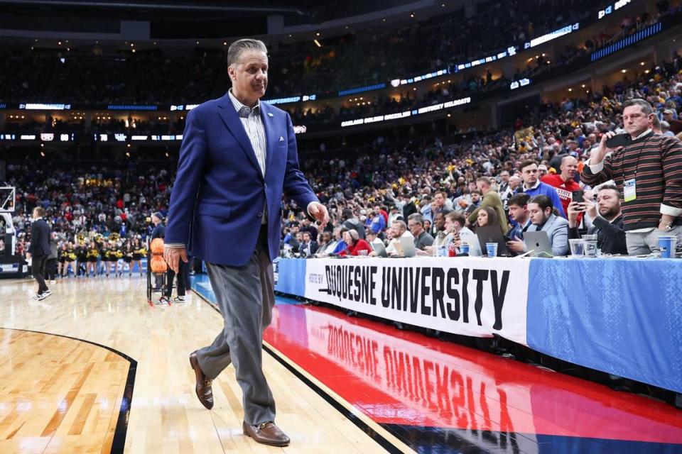 John Calipari left the court after Kentucky’s 80-76 loss to Oakland in the NCAA Tournament round of 64 in Pittsburgh. Coupled with UK’s loss to No. 15 seed Saint Peter’s in the 2022 NCAA tourney, the Wildcats have been bounced by double-digit seeds twice in three years and have not advanced to the second weekend of the tournament since 2019.