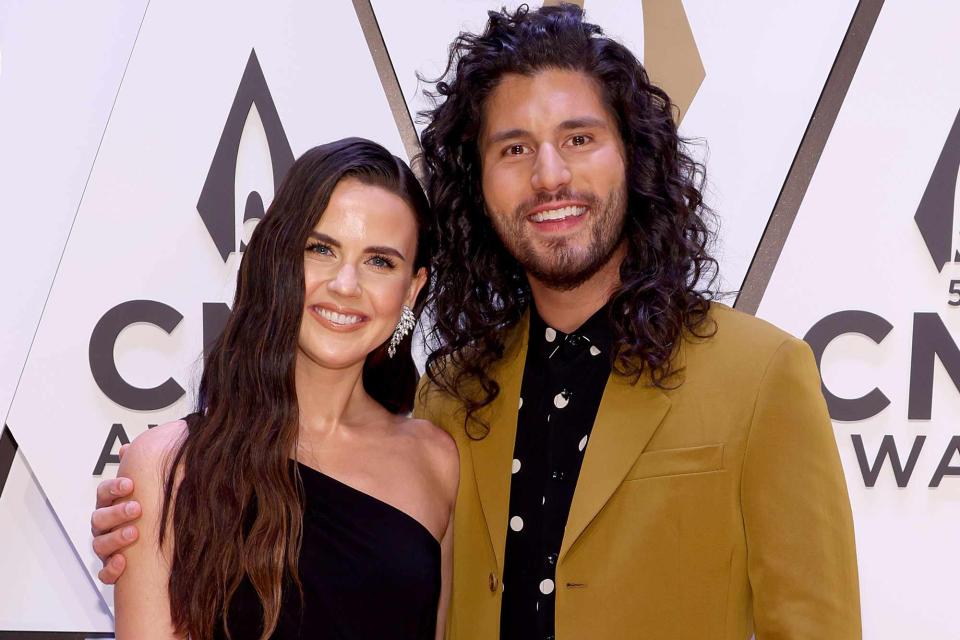 <p>John Shearer/Getty</p> Abby and Dan Smyers at the CMA Awards in Nashville in November 2021