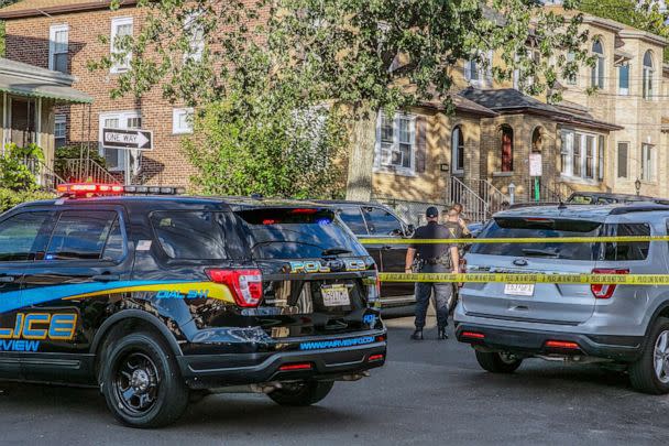 PHOTO: Local police and FBI agents block the area around the home of Hadi Matar on Morningside Avenue, in Fairview, N.J., Aug. 12, 2022. Matar rushed a stage and stabbed Salman Rushdie, as the author was about to give a lecture in western New York.  (Ted Shaffrey/AP)