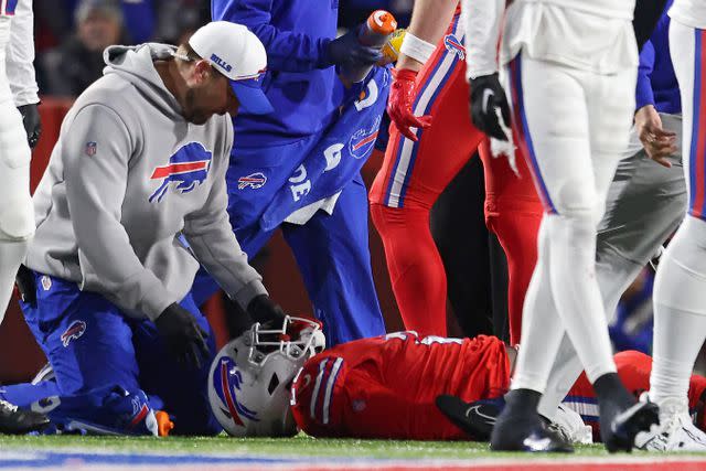 <p>Bryan M. Bennett/Getty</p> Damien Harris injured Buffalo Bills New York Giants 10 15 23