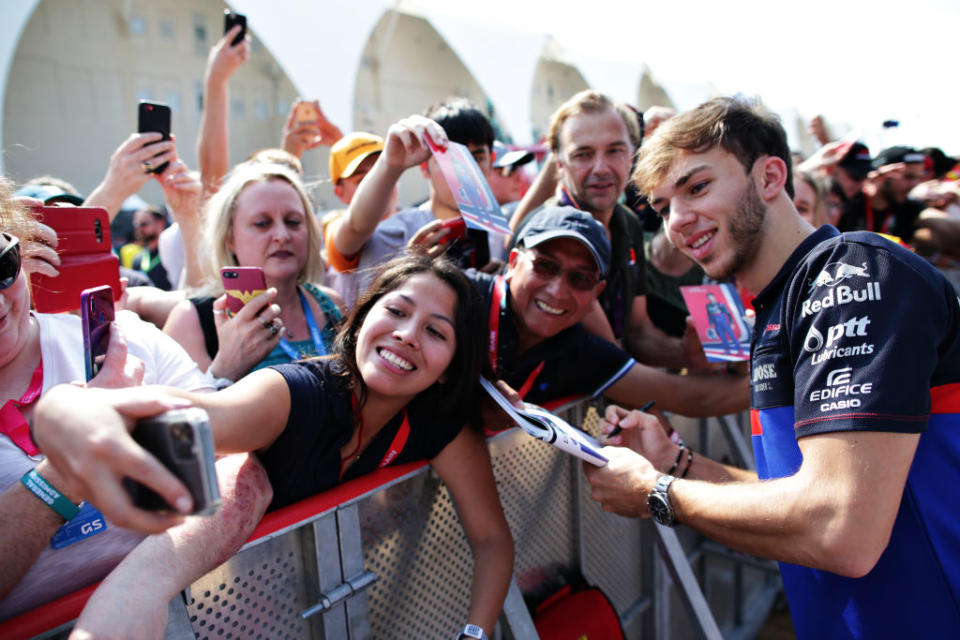 A noter également dans les enjeux du jour, la possible 6è place de Pierre Gasly au classement général, si celui-ci résiste à la menace de ses poursuivants. Il s’agirait alors de la meilleure performance pour un pilote français depuis Romain Grosjean, en 2013.