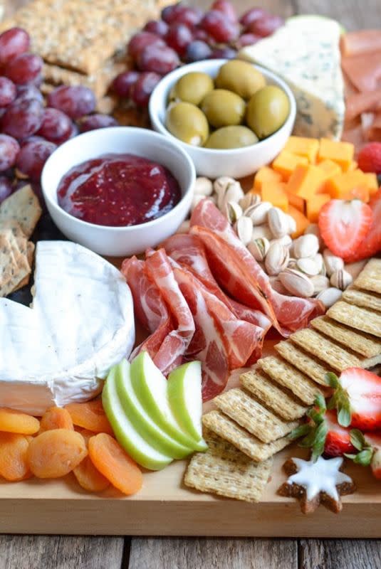 <p>Real Mom Nutrition</p><p>Here’s everything you need to know about creating an Aldi cheese board that’s perfect for entertaining (and affordable too!).</p><p><strong>Get the recipe: <a href="https://www.realmomnutrition.com/how-to-make-aldi-cheese-board/" rel="nofollow noopener" target="_blank" data-ylk="slk:Aldi Cheese Board;elm:context_link;itc:0;sec:content-canvas" class="link ">Aldi Cheese Board</a></strong></p>