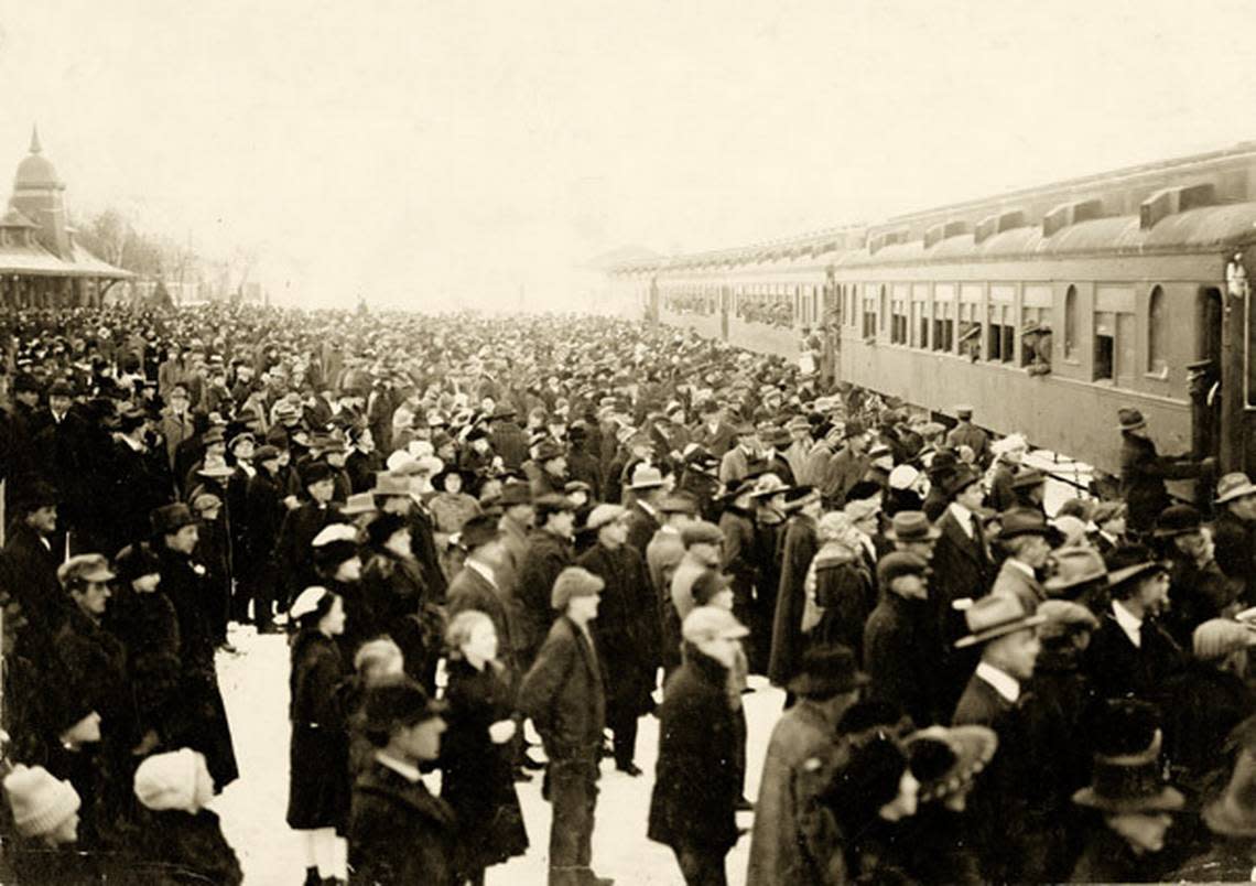 Troops leaving Boise by train for World War I.