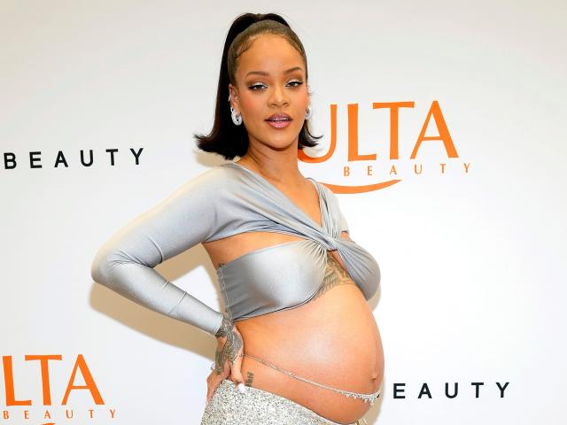 Social media reacts to Rihanna's Super Bowl 2023 halftime show - ESPN