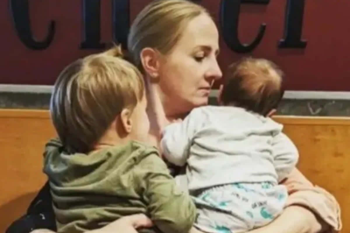Aleksandra Witek and her two young sons Calvin, one, and Lucian, three (via GoFundMe)