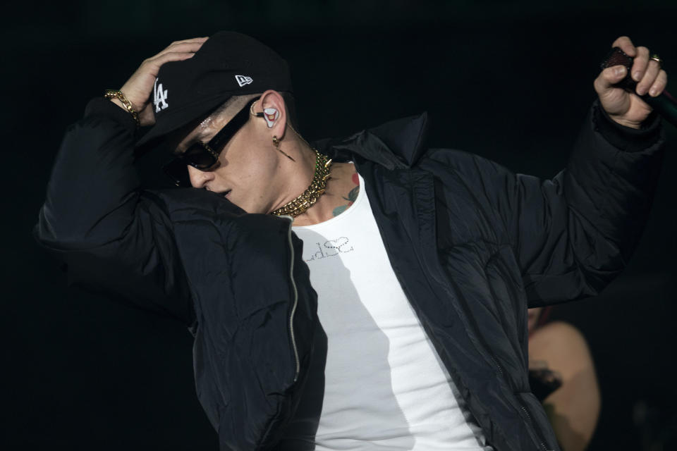 El cantante Lenny Tavárez durante su presentación en el festival Coca-Cola Flow Fest en la Ciudad de México el 26 de noviembre de 2022. (Foto AP/Alejandro Godínez)