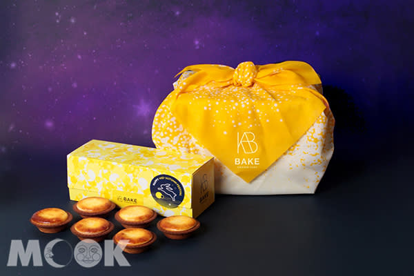 BAKE CHEESE TART 金月禮盒 - 日式風呂敷包裝 (圖／BAKE CHEESE TART)