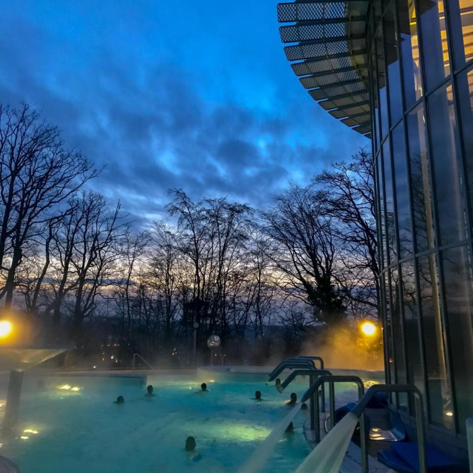 The 33C outdoor pool at Les Thermes de Spa, on a winter’s evening.