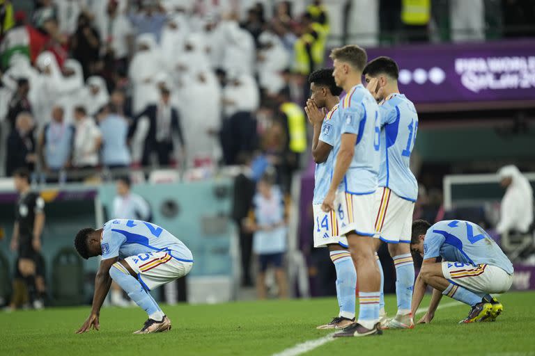 La desazón de los jugadores españoles en la tanda de penales ante Marruecos