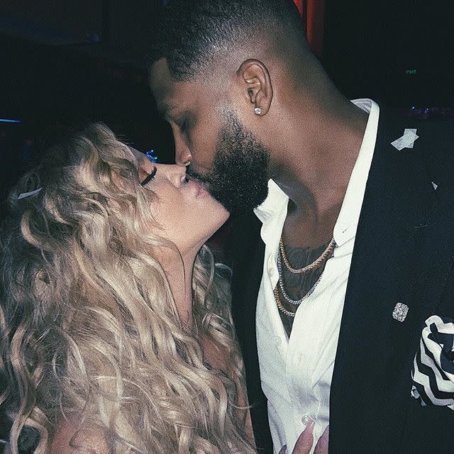 <p>Los besos de Tristan Thompson y Khloe Kardashian/ Khloe Kardashian/instagram </p>