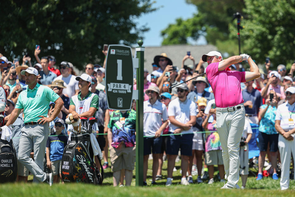 El 'look' de Patrick Cantlay, el gran número de Rory McIlroy entre cinco conclusiones del sábado en el Travelers Championship