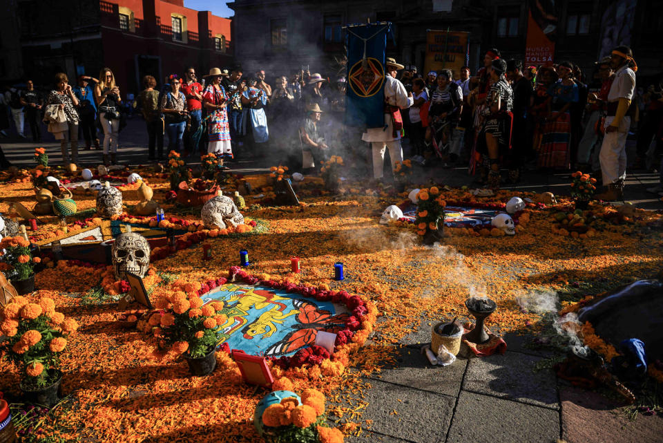 An altar as part of the preparations ahead the 'Day Of The Dead' in Mexico City on Oct. 29, 2023.  (Luis Gutierrez / Getty Images)