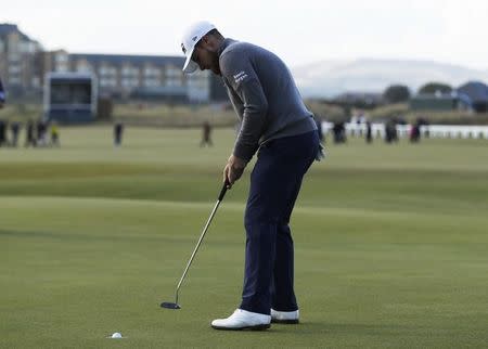 Golf Britain - Alfred Dunhill Links Championship - Old Course St. Andrews, Scotland - 8/10/16 England's Tyrrell Hatton putts on the 18th green during the third round Action Images via Reuters / Lee Smith Livepic EDITORIAL USE ONLY.