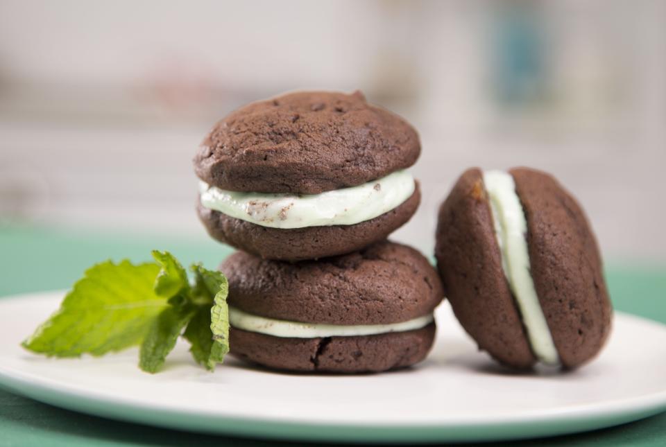 Thin Mint Whoopie Pies