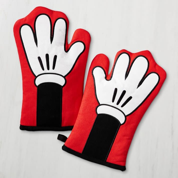 23) Mickey Mouse Oven Mitts, Set of 2