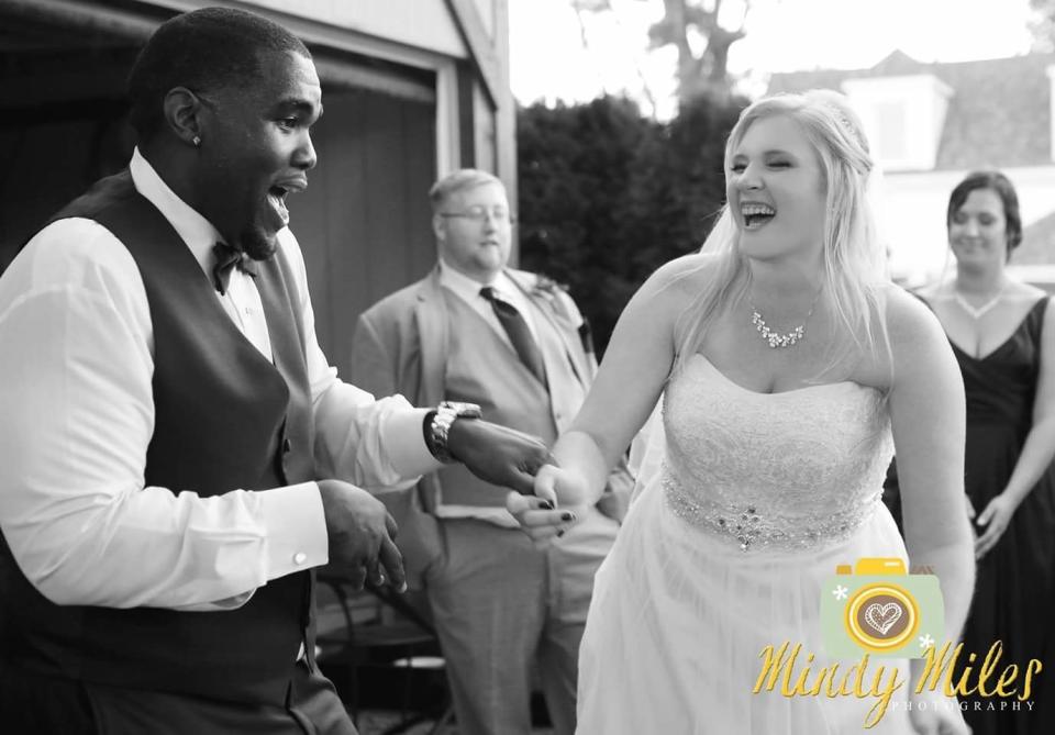 Quintin and Ashleigh Reed tied the knot on Oct. 7.&nbsp; (Photo: <a href="https://www.mindymilesphotography.com/" target="_blank">Mindy Miles Photography</a>)