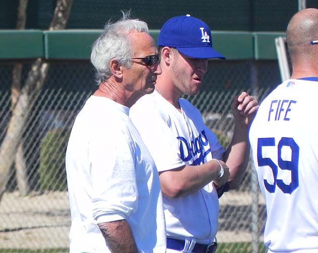 Sandy Koufax makes usual visit to Mets' spring training 