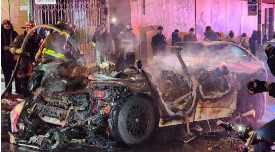 waymo fully autonomous vehicle destroyed san francisco