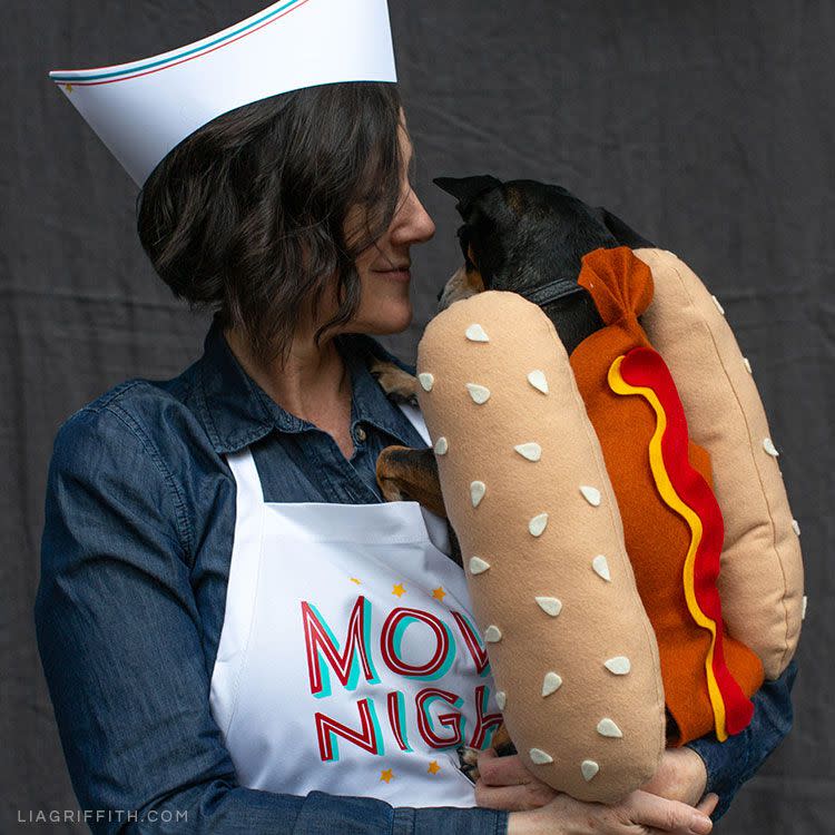 3) DIY Felt Hot Dog Costume