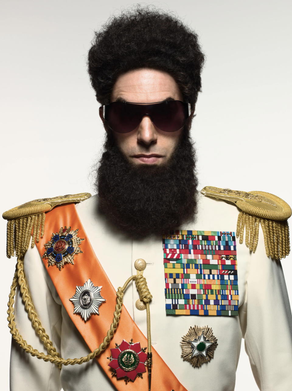 <b>Sacha Baron Cohen</b><br> Le fameux reporter Borat, c’est lui. Bruno, le roi de la mode, c’est encore lui. Découvrez prochainement l’acteur Sacha Baron Cohen dans un nouveau rôle bien différent : celui d’un dictateur. Sortie du film <a href="http://fr.cinema.yahoo.com/blogs/actualite/the-dictator-20111219.html" data-ylk="slk:The Dictator;elm:context_link;itc:0;sec:content-canvas;outcm:mb_qualified_link;_E:mb_qualified_link;ct:story;" class="link  yahoo-link">The Dictator</a> prévue le 20 juin 2012.