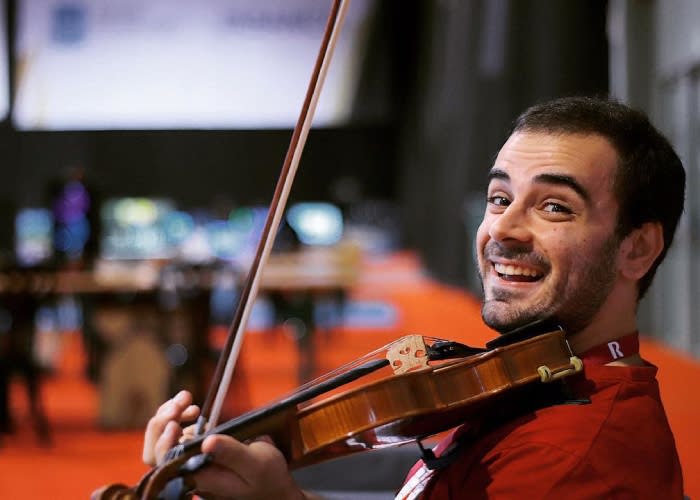 Pablo Díaz con su violín