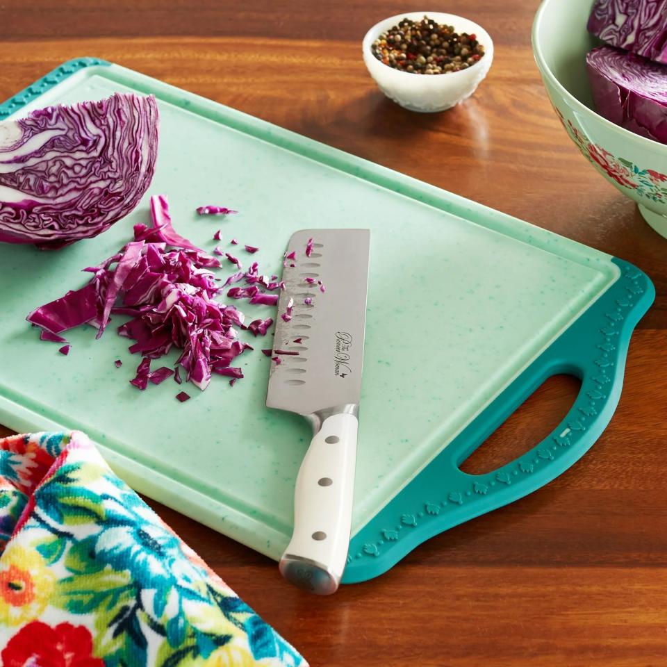 <p><a href="https://go.redirectingat.com?id=74968X1596630&url=https%3A%2F%2Fwww.walmart.com%2Fip%2FThe-Pioneer-Woman-Timeless-Poly-Cutting-Board-Teal%2F801034307&sref=https%3A%2F%2Fwww.thepioneerwoman.com%2Ffood-cooking%2Fcooking-tips-tutorials%2Fa36611081%2Fhow-to-freeze-summer-squash%2F" rel="nofollow noopener" target="_blank" data-ylk="slk:Shop Now;elm:context_link;itc:0;sec:content-canvas" class="link ">Shop Now</a></p><p>The Pioneer Woman Cutting Board</p><p>$18.88</p><p>walmart.com</p>