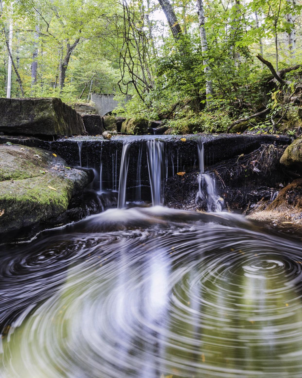 Stepstone Falls, Rhode Island