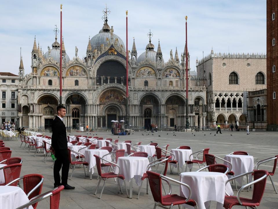 Italy coronavirus lockdown restaurants