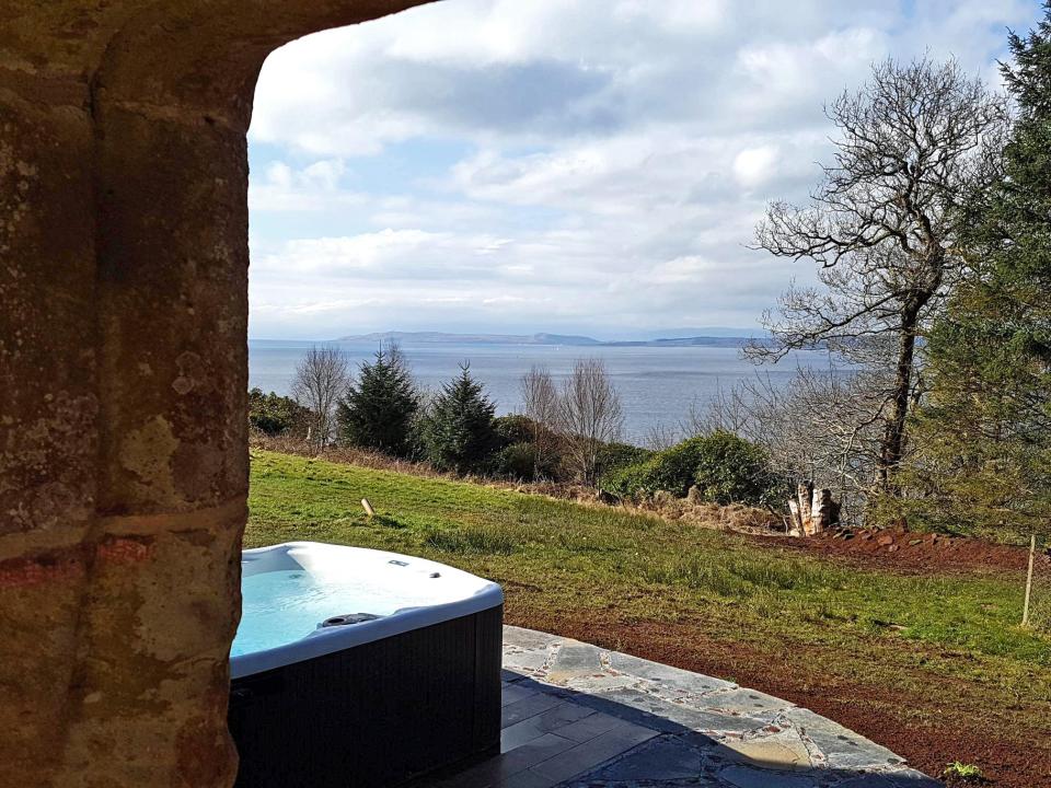 Hot tub at the Pink House.