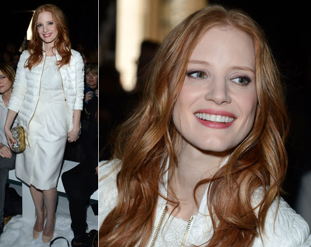 Ganz in Weiß kam auch Hollywood-Beauty Jessica Chastain zur Runway-Show von Moncler. (Bilder: Getty Images)