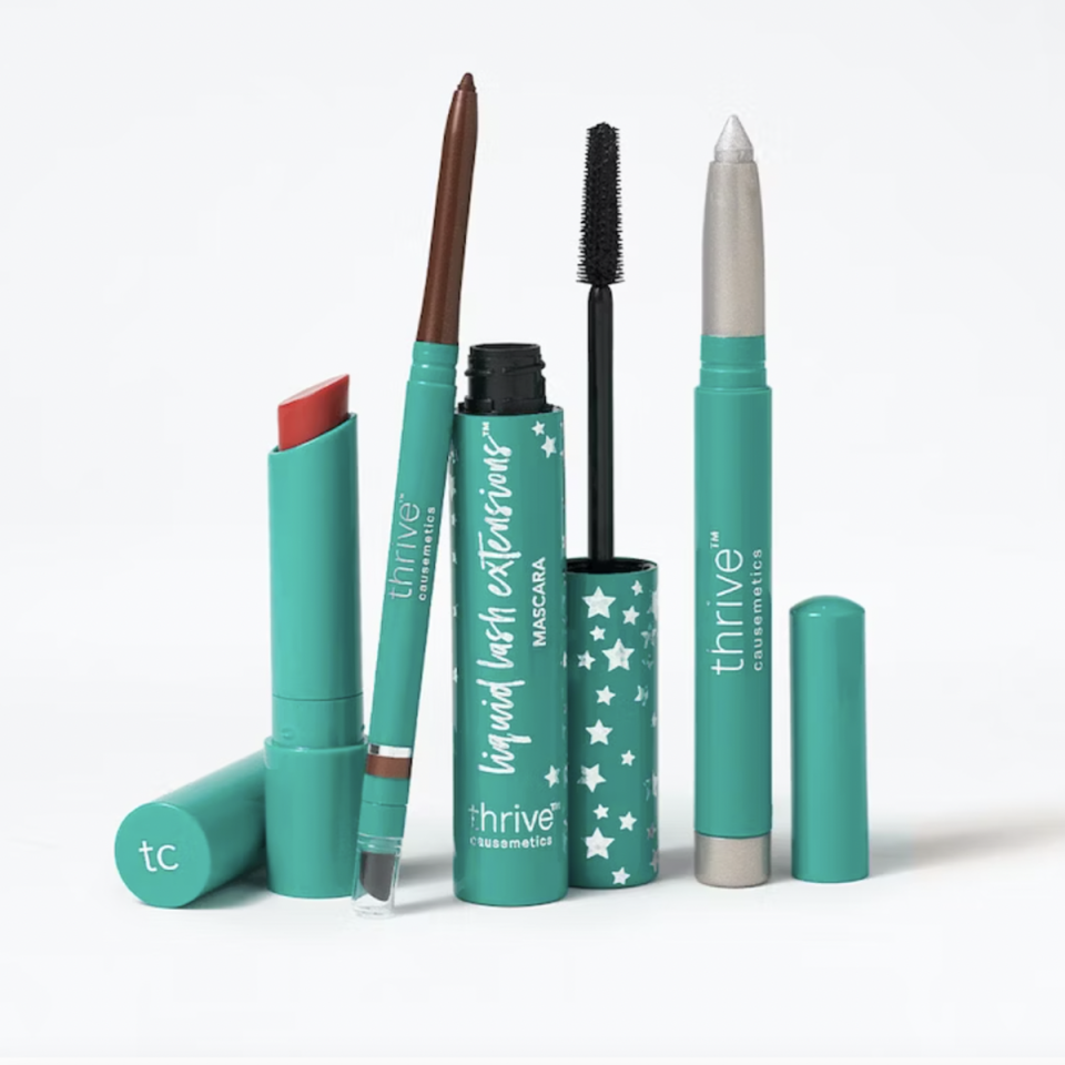 Thrive Cosmetics set