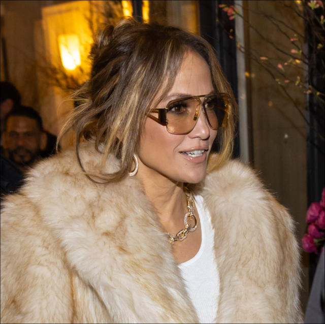 How to replicate Jennifer Lopez epic fur coat for less - Foto 1