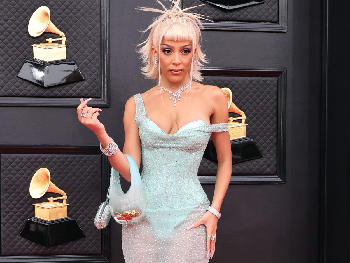 Doja Cat's crystal-embroidered Grammys dress was inspired by Marilyn Monroe  and took 475 hours to make