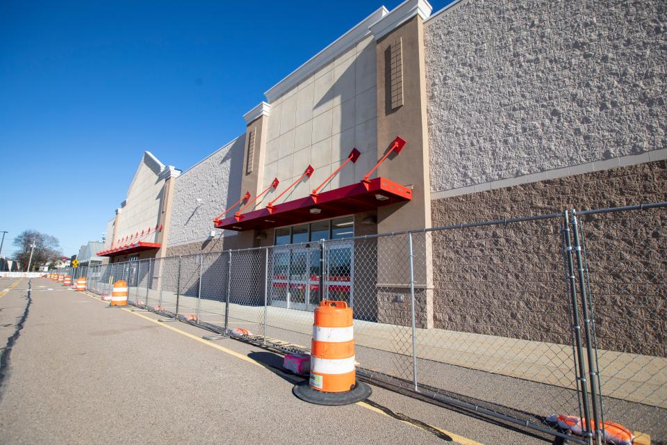 The former Lowe's building in South Quincy will make way for an MBTA bus depot.