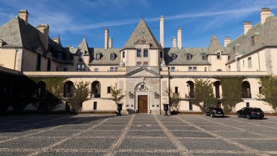 exterior shot of oheka castle on long island