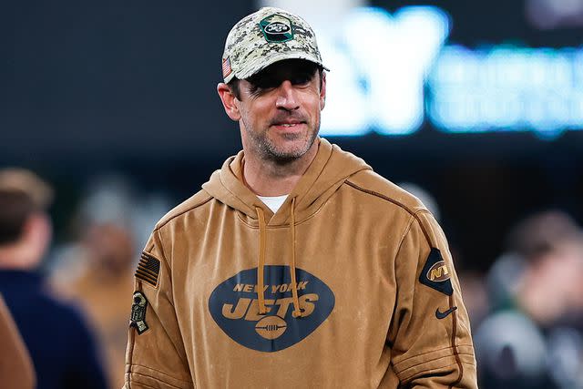 <p>Rich Graessle/Icon Sportswire via Getty Images</p> Aaron Rodgers #8 of the New York Jets on the field prior to the game against the Los Angeles Chargers