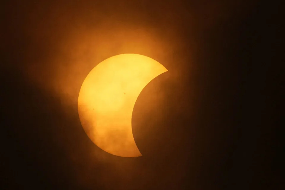  ECLIPSE (Eric Gay / AP)