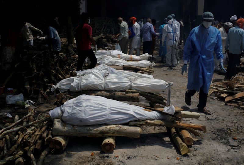 FILE PHOTO: Mass cremation of coronavirus disease (COVID-19) victims at a crematorium in New Delhi