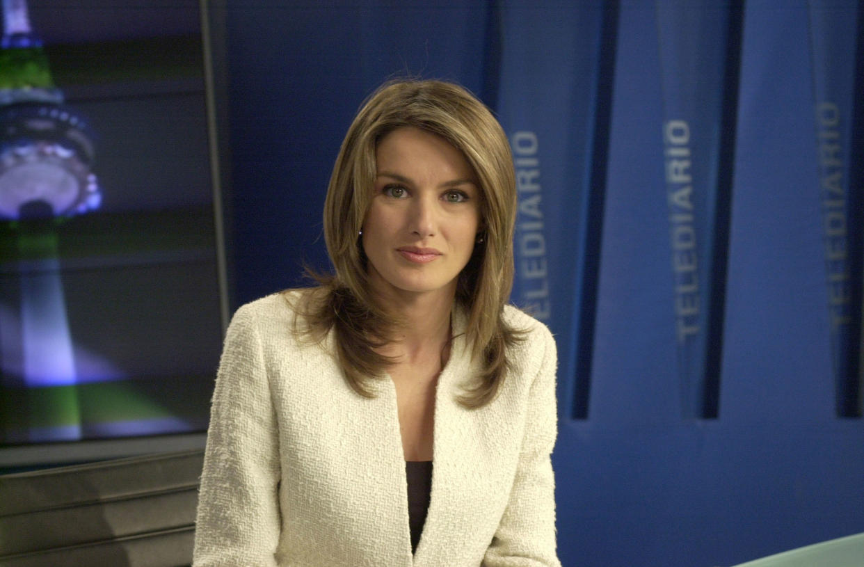 UNDATED:  In this handout from Television Espanola, Spanish television journalist Letizia Ortiz Rocasolano is seen. Her engagement to Spain's heir Prince Felipe was announced by the palace on November 3, 2003. The wedding will take place at the start of summer 2004 at Almudena Cathedral in Madrid.  (Photo by Television Espanola/Getty Images) 