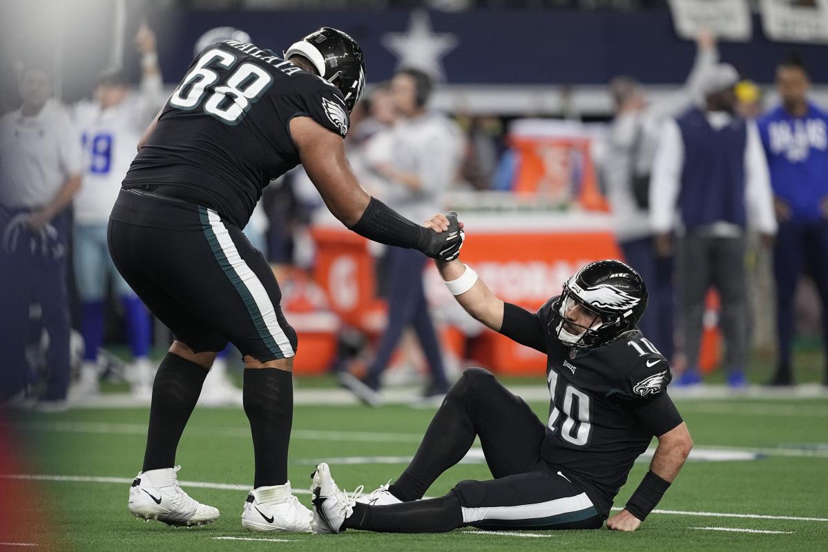 Eagles romp Saints to solidify playoff contention – Trentonian