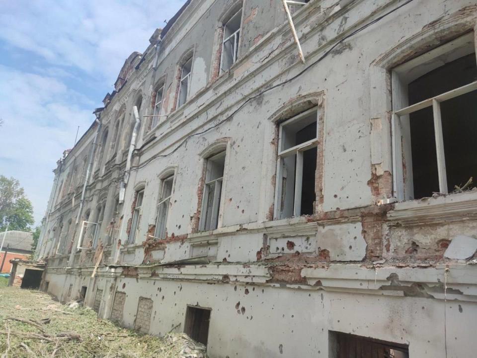 The aftermath of Russia's attack on the village of Mala Danylivka in Kharkiv Oblast on May 15, 2024. (Oleh Syniehubov/Telegram)