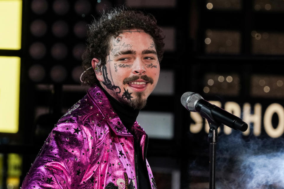 Post Malone (in 2019) had to cancel his concert after experiencing pain and breathing difficulties. (Photo: REUTERS/Jeenah Moon)