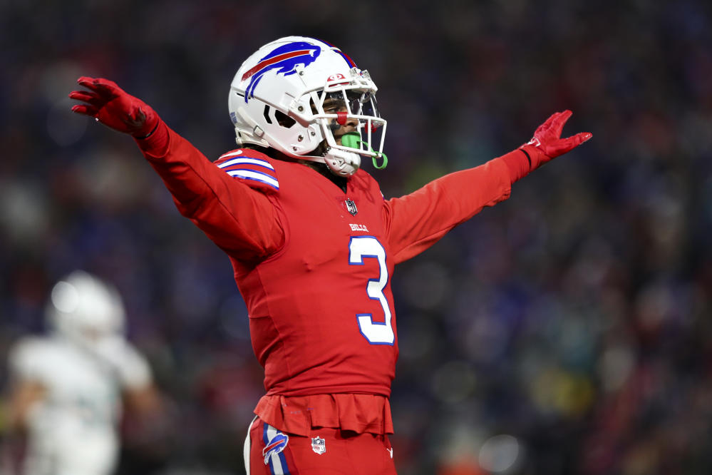 Bills S Damar Hamlin has cardiac arrest on field, NFL suspends