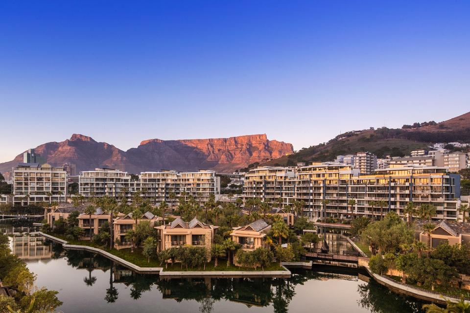 Exterior of One&Only Capt Town with a Table Mountain View