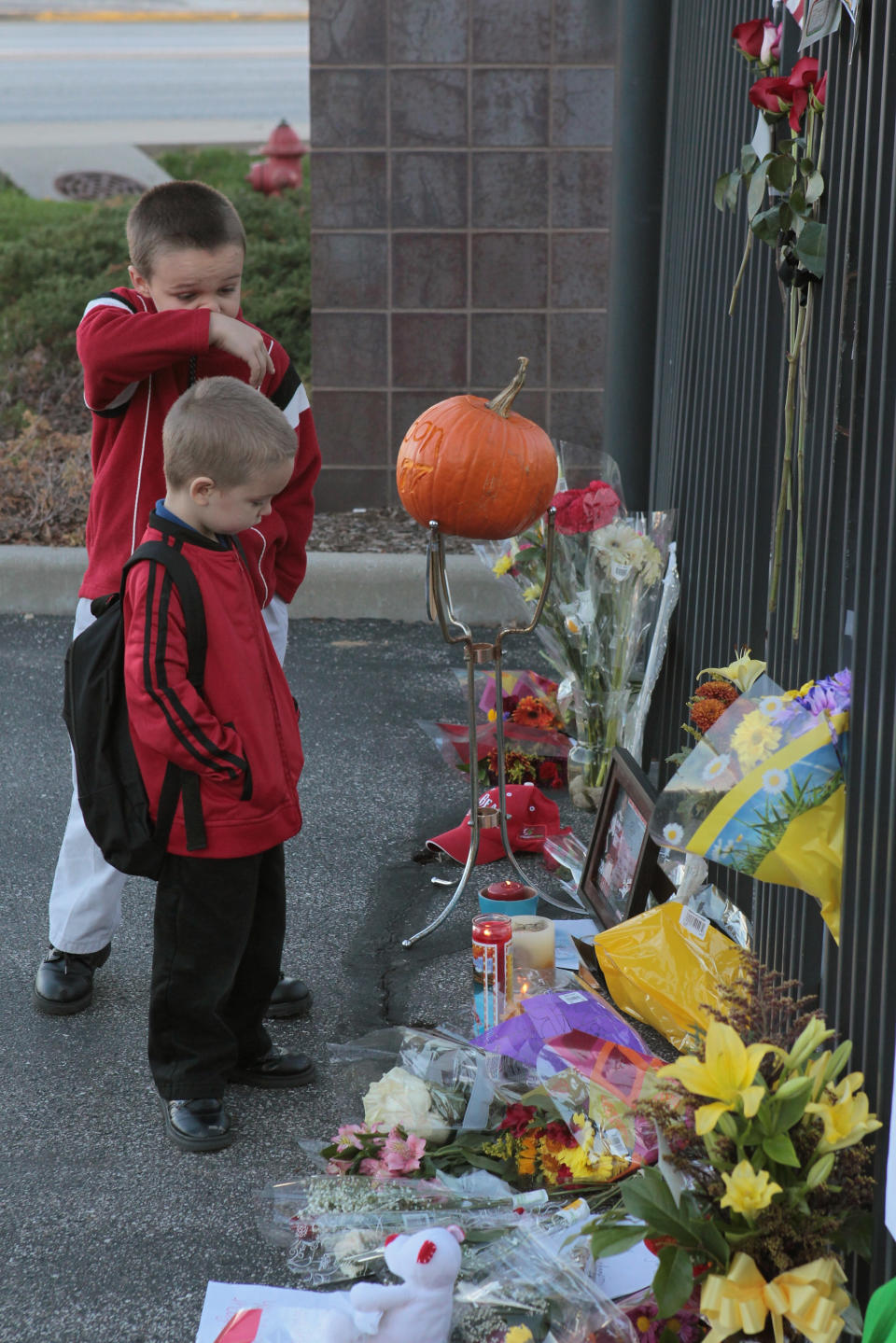 Fans Gather At Brickyard To Mourn Indy Champion Dan Wheldon