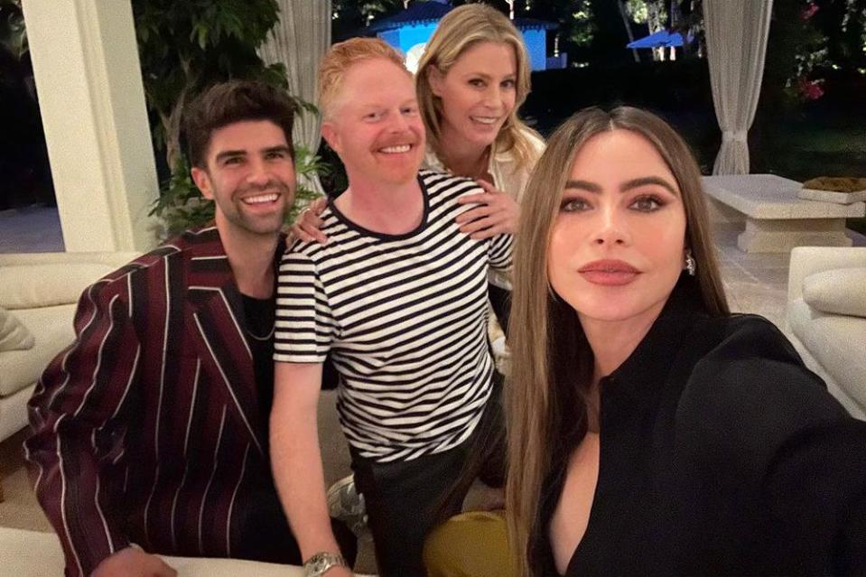 <p>Sofia Vergara/Instagram</p> Sofía Vergara, Julie Bowen, Jesse Tyler Ferguson and Justin Mikita