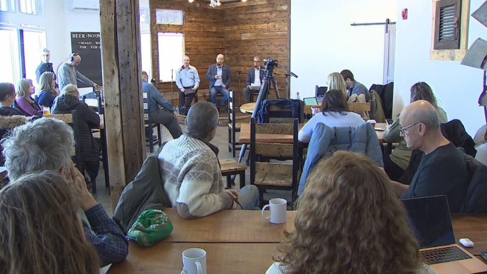 The room was full at Lone Oak Brewery.