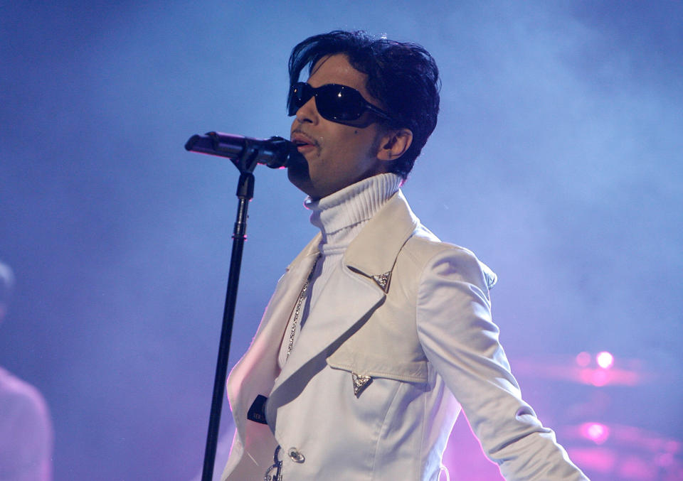 PASADENA, CA - JUNE 01:  Singer Prince performs onstage during the 2007 NCLR ALMA Awards held at the Pasadena Civic Auditorium on June 1, 2007 in Pasadena, California.  (Photo by Kevin Winter/Getty Images for NCLR)