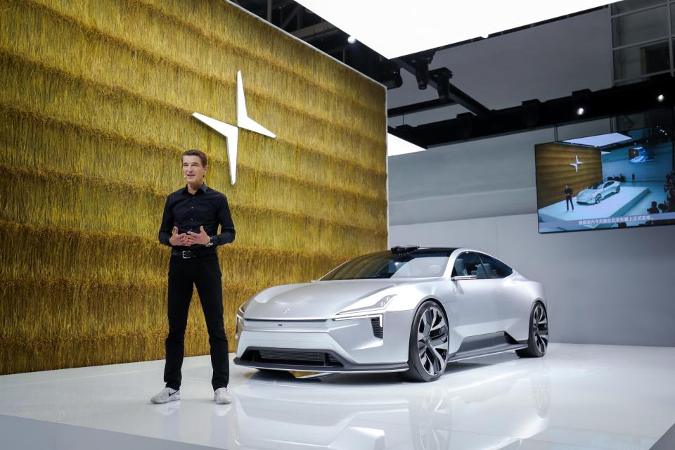 Polestar CEO Thomas Ingenlath vor der Studie Precept aus dem Jahr 2020.