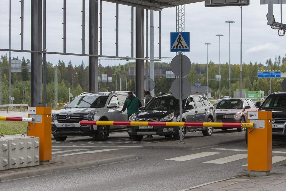 La frontera de Rusia con Finlandia no ha tenido mucho trajín de momento. (Photo by Lauri Heino / Lehtikuva / AFP) 